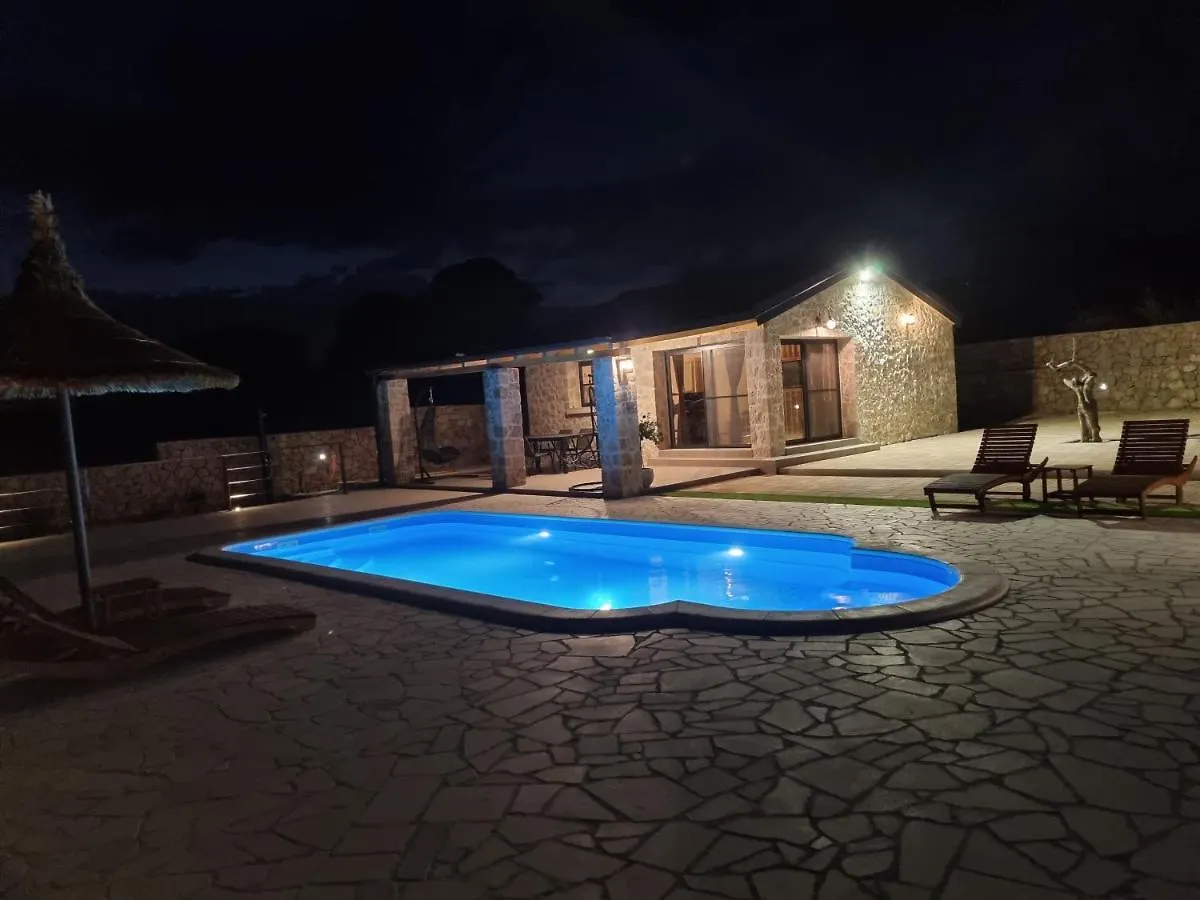 Apartament Holiday Home A&M Vrana
